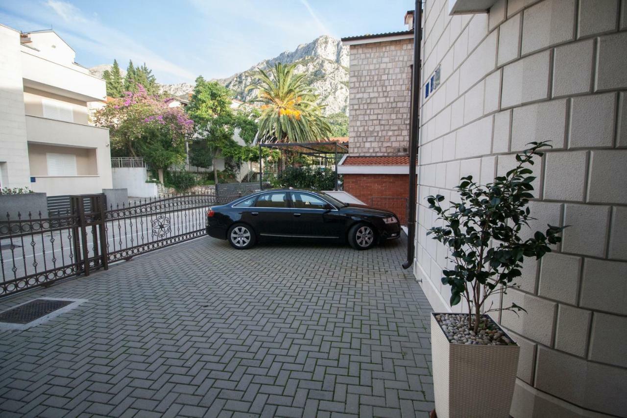 Apartments Knezovic Carnac Ngoại thất bức ảnh