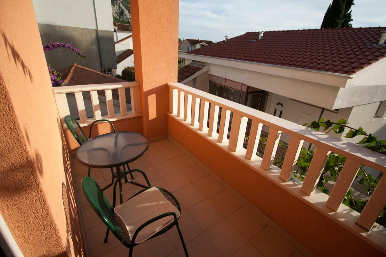 Apartments Knezovic Carnac Ngoại thất bức ảnh