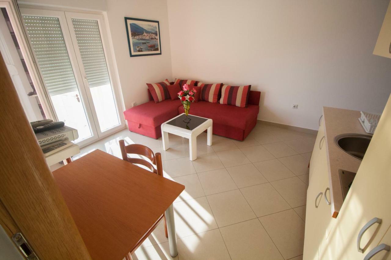 Apartments Knezovic Carnac Ngoại thất bức ảnh